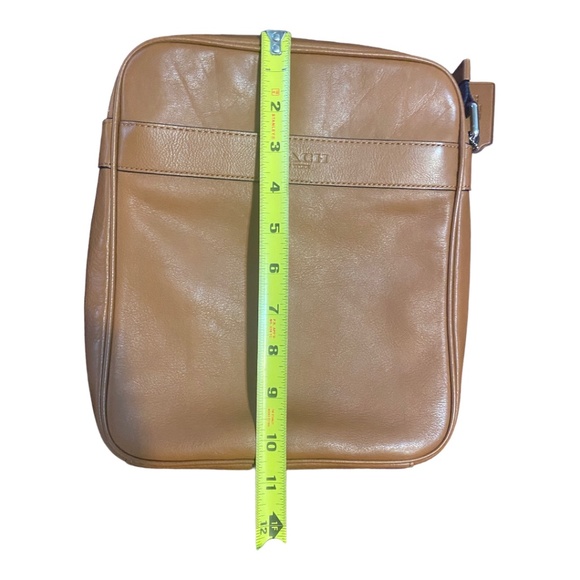 Coach ‘Charles’ Flight Bag. Cognac Leather Crossbody. Unisex - Picture 11 of 16